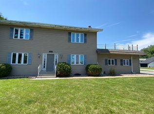 3412 W Lakeshore Dr, Crown Point, IN 46307