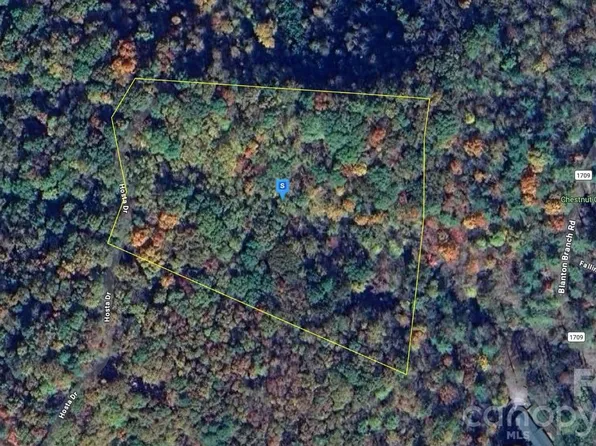 98 Hosta Dr, Sylva, NC 28779