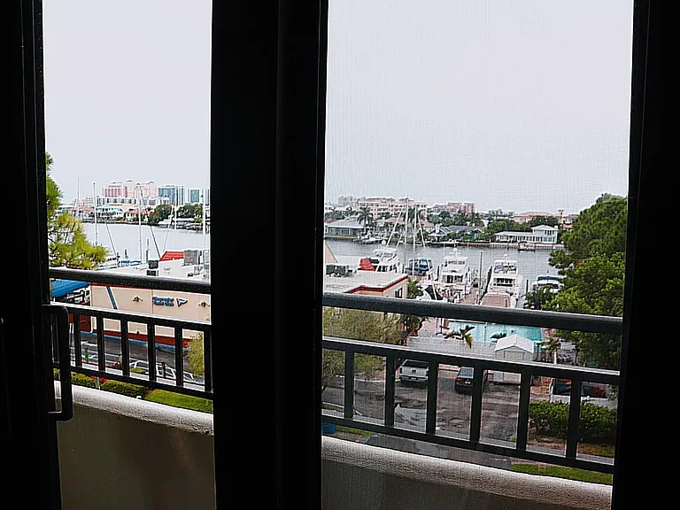 851 Bayway Blvd — Photo 9