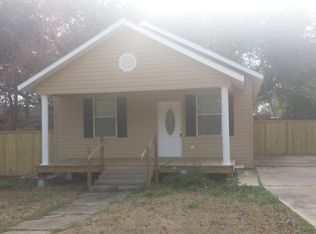 111 Claiborne St, Pineville, LA 71360