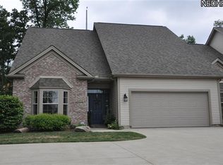 6652 Fox Hollow Ct, Middleburg Heights, OH 44130