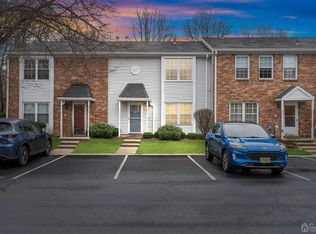 201 Applegate Ln, East Brunswick, NJ