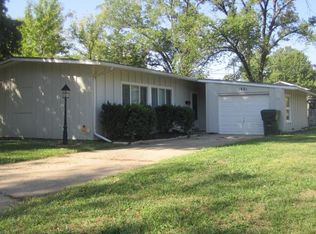 1801 SW Kent Pl, Topeka, KS 66604
