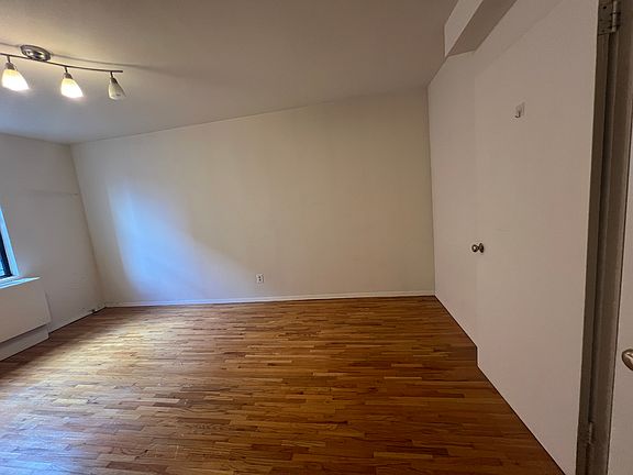 5th image of 422 E 89th St APT 7D