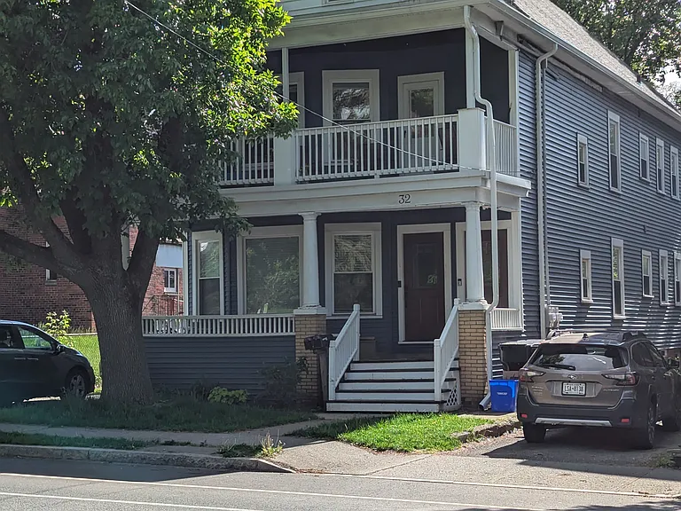 32 Pawling Ave — Photo 21