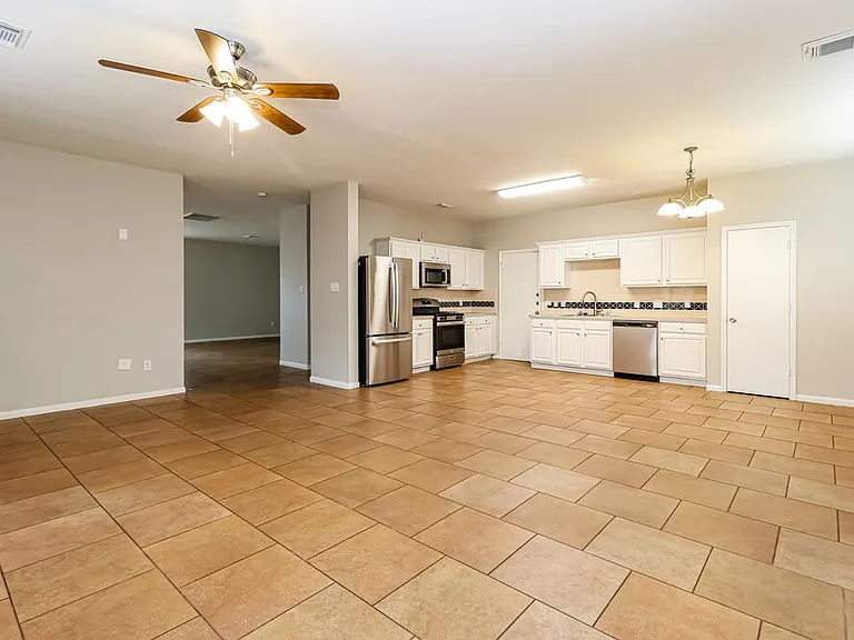 21202 Allenham Ct — Photo 8