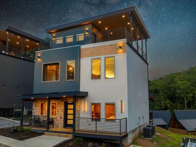 580 Warbonnet Way, Pigeon Forge, TN, 37863