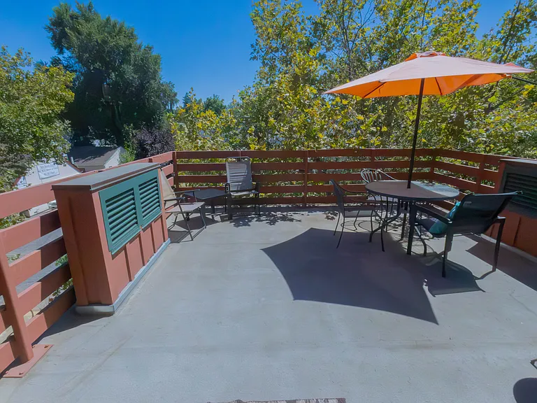 207 3rd St #320 — Photo 35