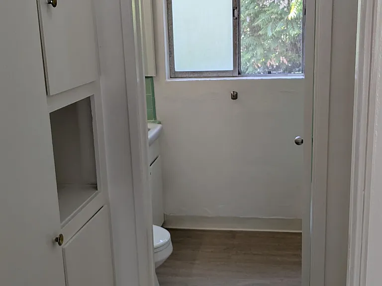 4323 Ventura Canyon Ave — Photo 6
