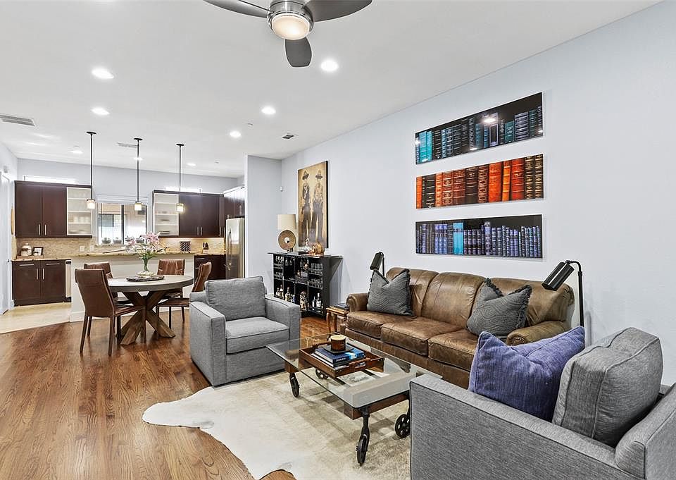 1st image of 2411 N Hall St APT 30