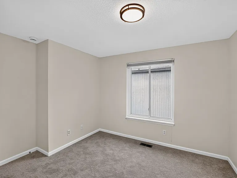 2306 SW Augusta Dr — Photo 13