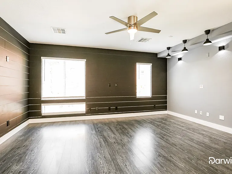 9389 Brigham Ave — Photo 4