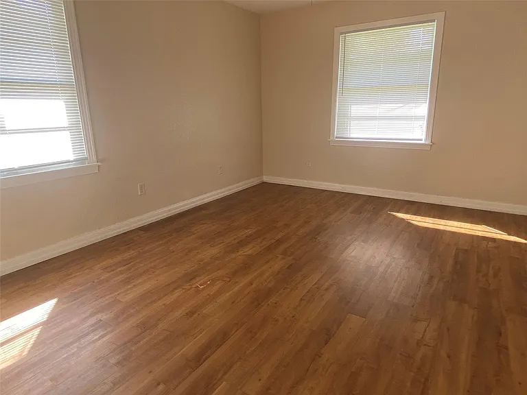 243 Acacia St — Photo 7