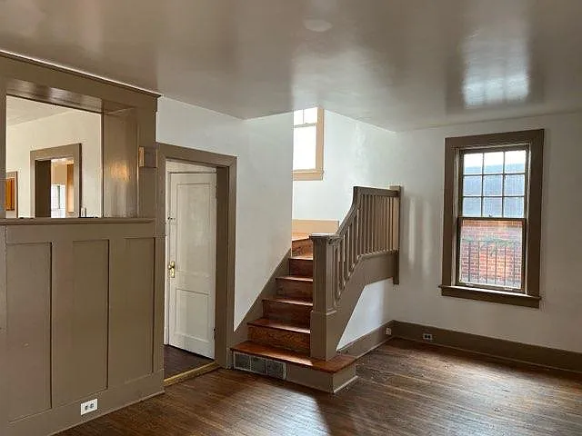 2629 Tilbury Ave — Photo 6