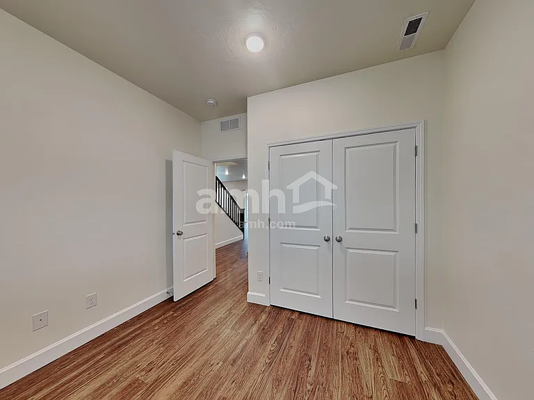 884 N Garnet Creek Ave — Photo 20