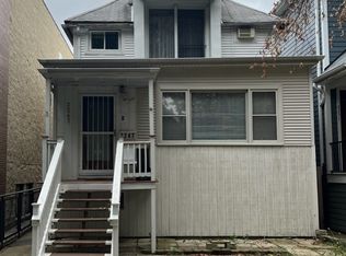 2247 W Cullom Ave, Chicago, IL 60618