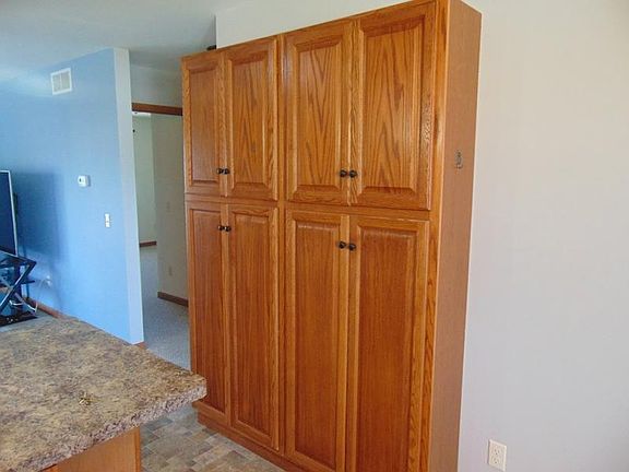 5th image of 1610 Crane Ct