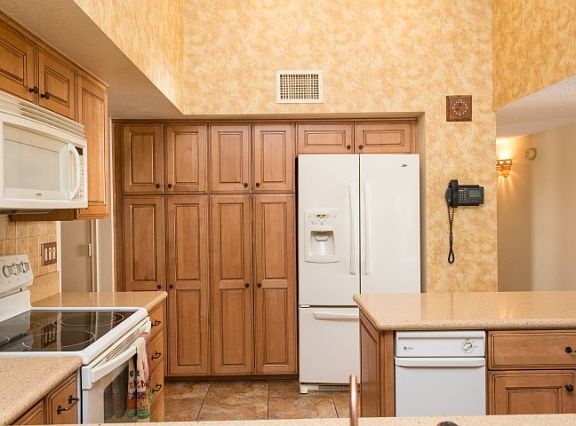 3rd image of 4721 W Condor Dr