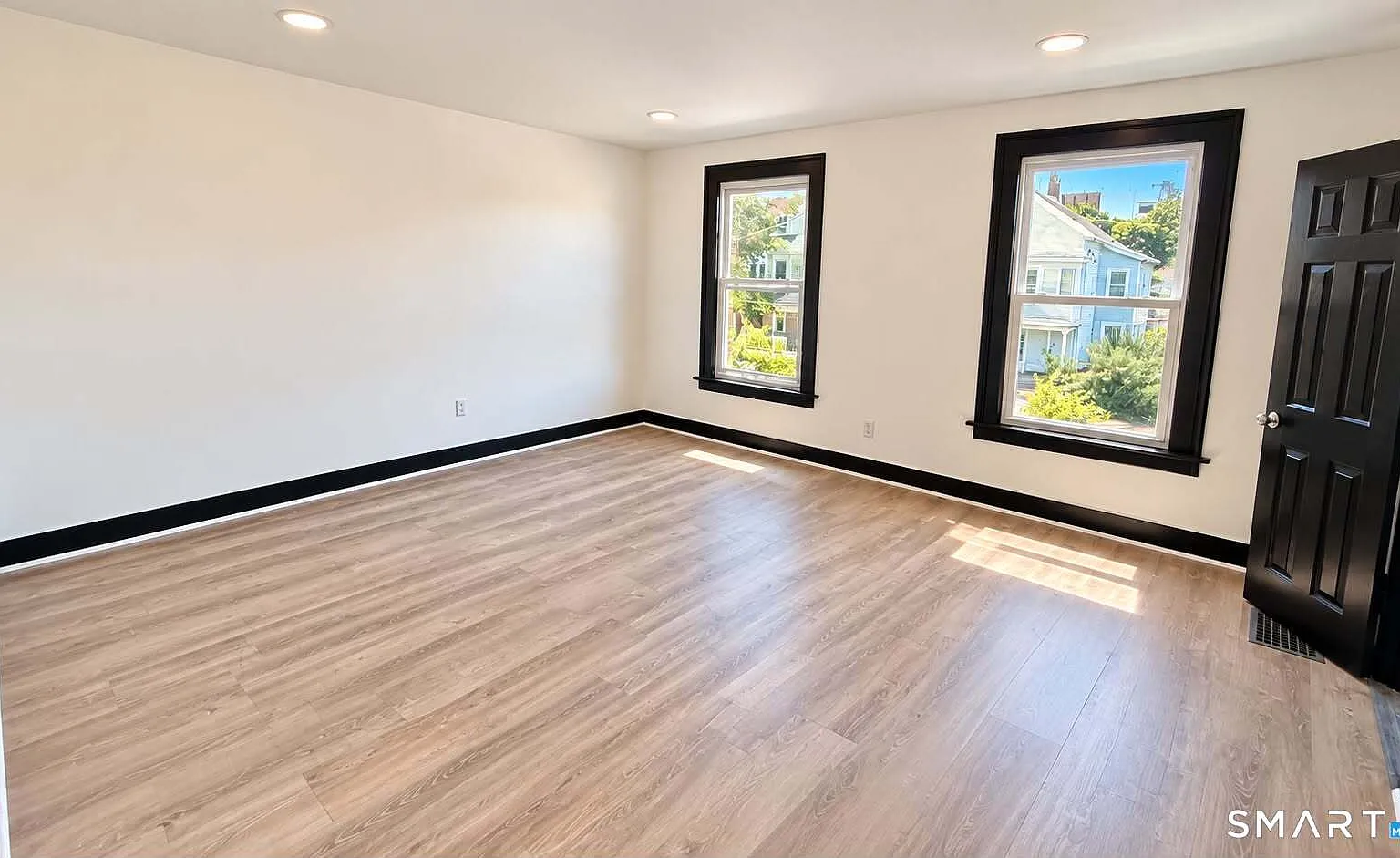 4 bed, 2.0 bath, 1920 sqft, $2,700 — Photo 4