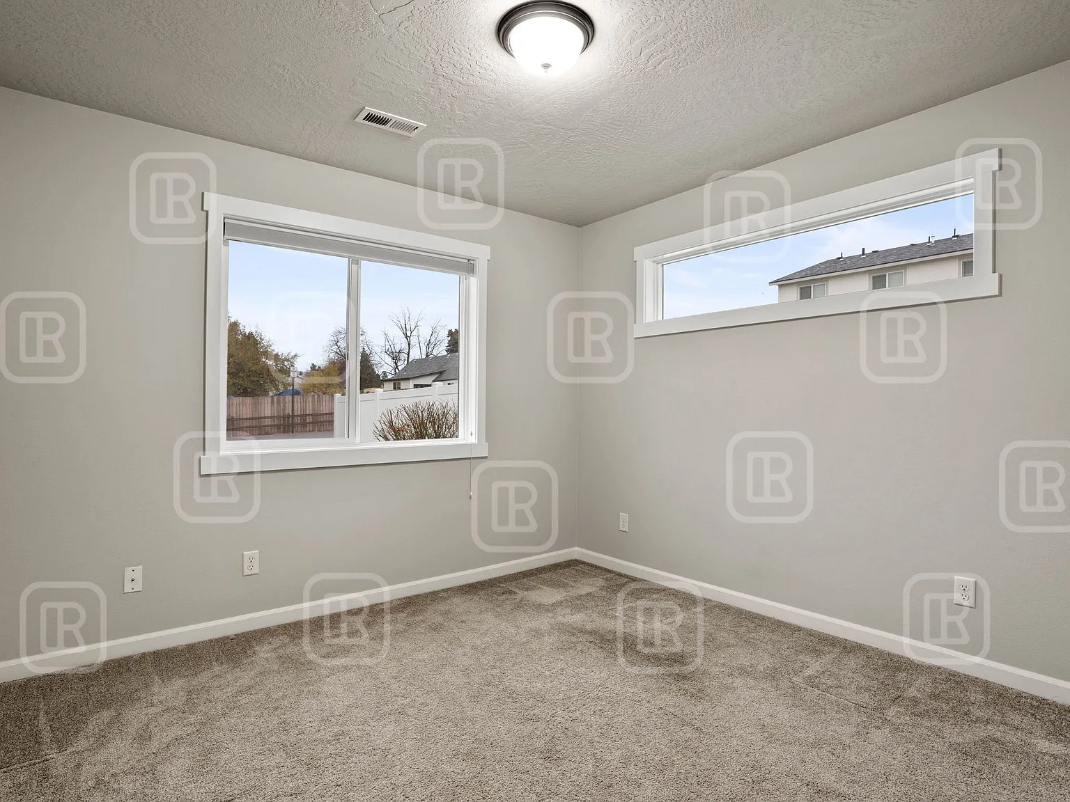 LP - 17020 East Knox Lane - 1 — Photo 3