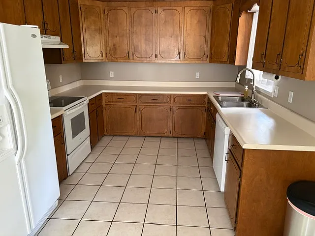 3 bed, 2000 sqft, $2,100 — Photo 4
