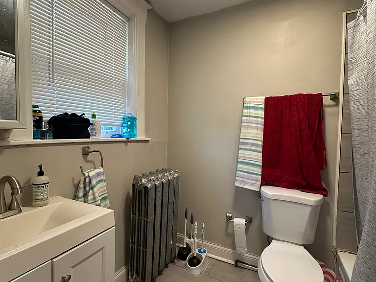322 Warner St #1 — Photo 9