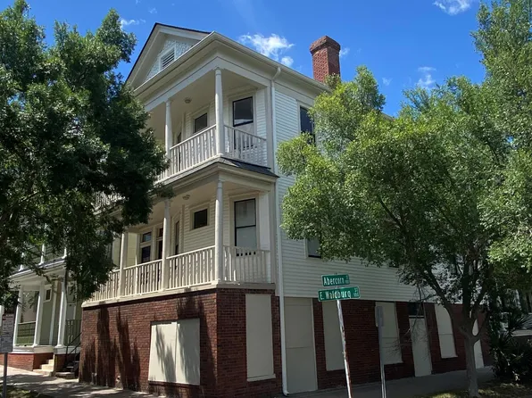 130 E Waldburg St, Savannah, GA 31401