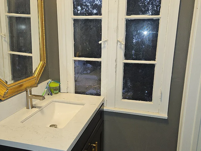 1460 S Holt Ave — Photo 29
