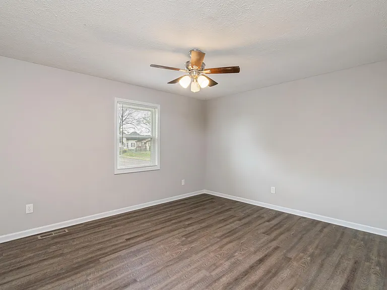 2522 McMillan St N — Photo 16