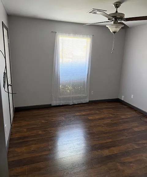 1708 Harding Ave — Photo 8
