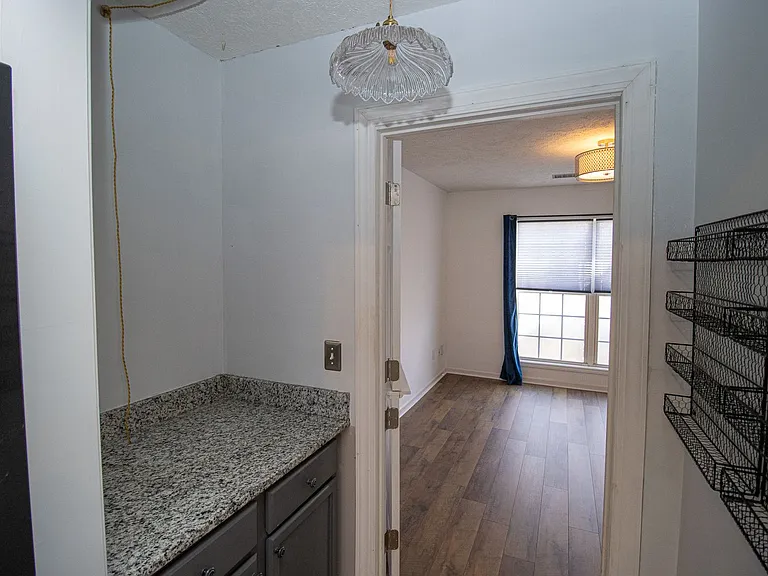 1473 Legion Dr — Photo 9