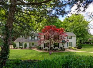 409 Southmoreland Pl, Decatur, IL 62521