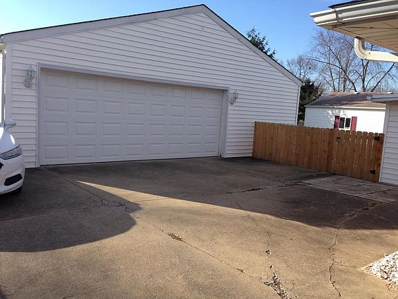 Detached Garage Behind House