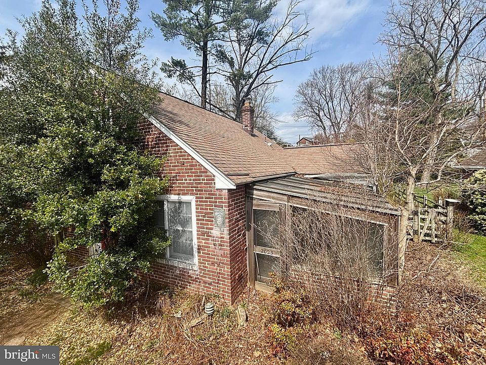 2nd image of 2023 Wharton Rd