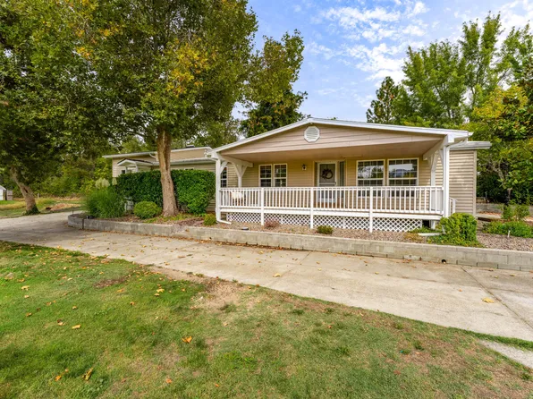 5550 Demaray Dr, Grants Pass, OR 97527