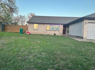 838 N Monroe St #840, La Grange, TX 78945