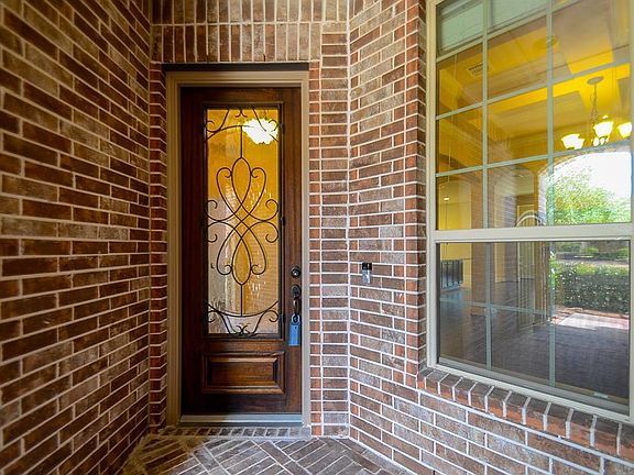 3rd image of 27710 Gable Creek Ct