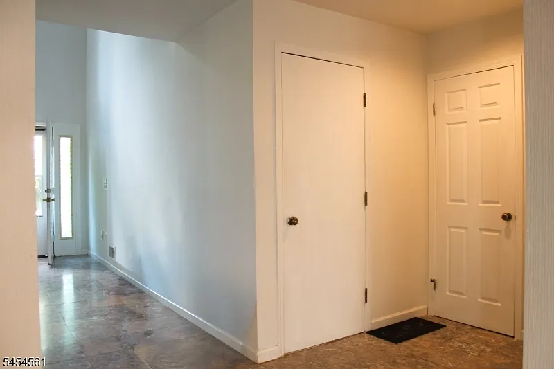 2 bed, 2.5 bath, 1656 sqft, $3,600 — Photo 3