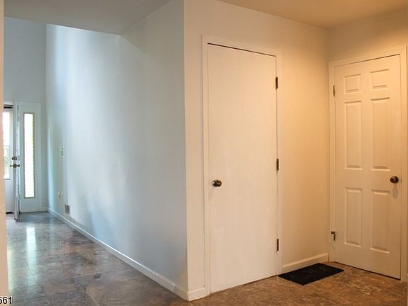 3rd image of 15 Averell Dr