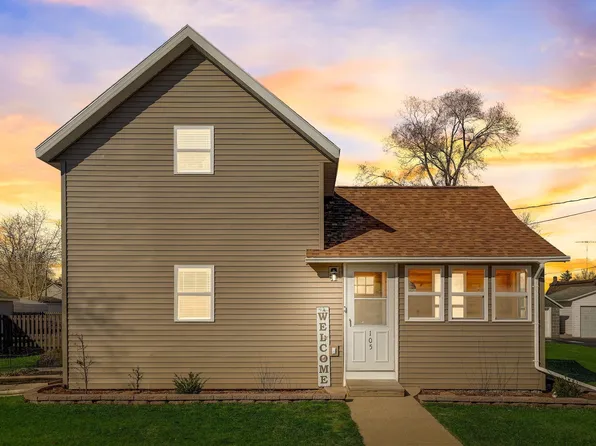 105 Sanborn St, Pardeeville, WI 53954