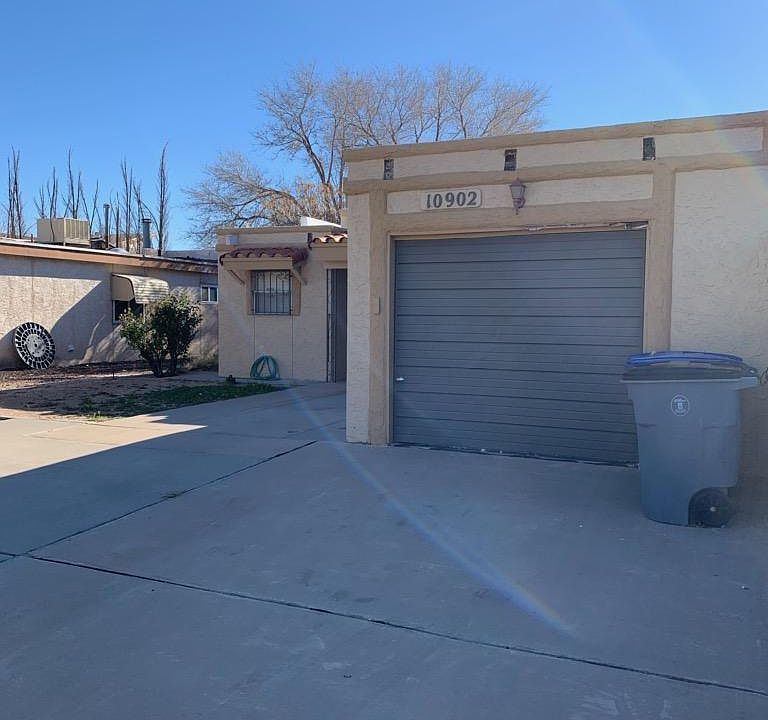 2nd image of 10902 Highwood Way