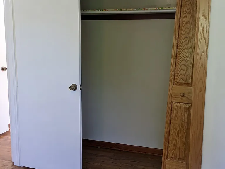 10606 Oak Park Ave — Photo 2
