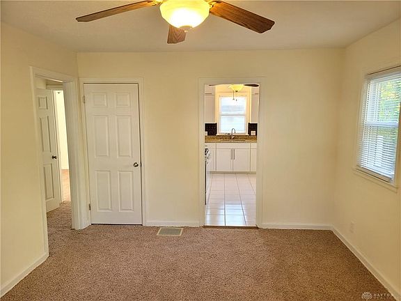 3rd image of 1008 Highridge Ave