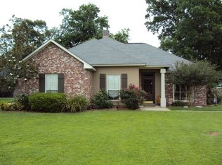 17454 Karen Dr, Prairieville, LA 70769