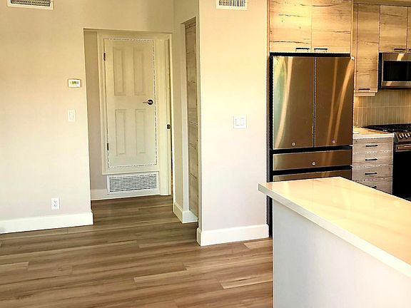 5th image of 307 Avenida Del Mar #C