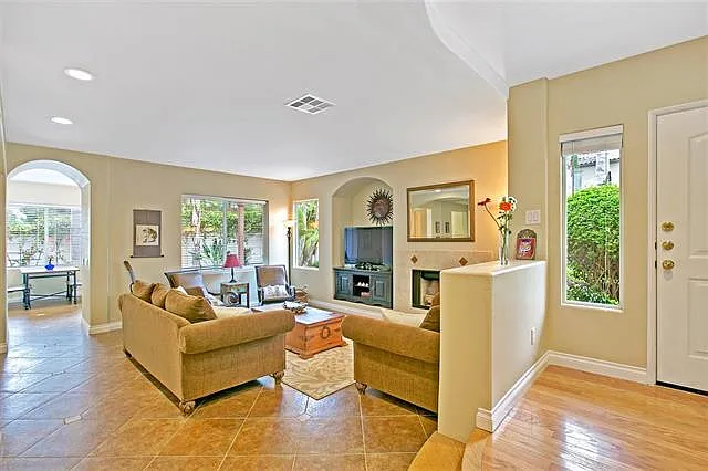 3739 Carmel View Rd — Photo 3