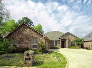 7135 Holly Square Ct, Tyler, TX 75703