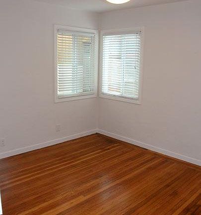 3rd image of 140 Sussex St