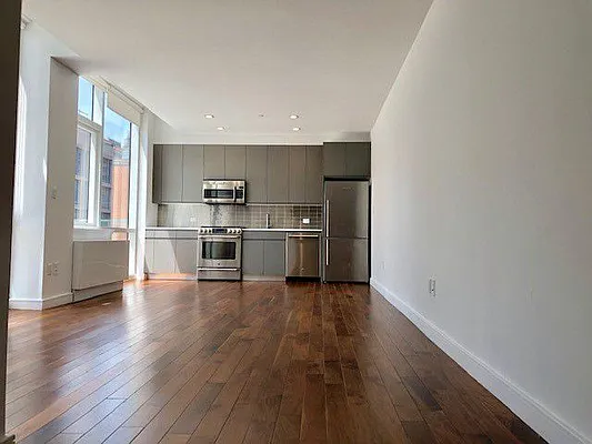 Rented by Lalezarian Properties | media 12