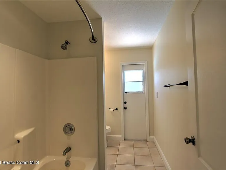 1899 Crane Creek Blvd — Photo 23